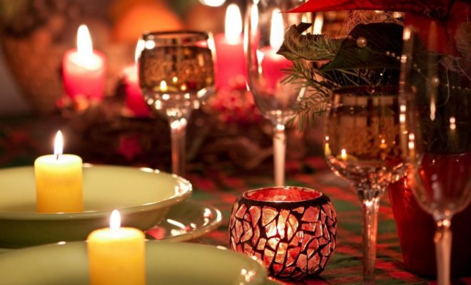 Romantik Yemeklerin Vazgeçilmezi: Mum Işığı